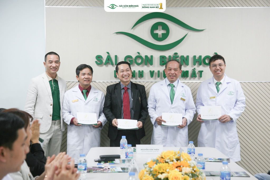 Hội nghị khẳng định sự gắn kết chuyên môn giữa Bệnh viện Mắt Sài Gòn Đồng Tháp và Bệnh viện Mắt Sài Gòn Biên Hòa